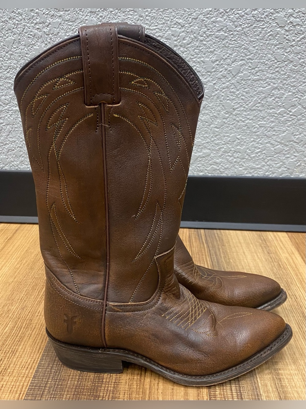 Frye 77689 Billy Stitch Women Sz 7.5 B Pull On Leather Cowboy Boots Cognac Brown